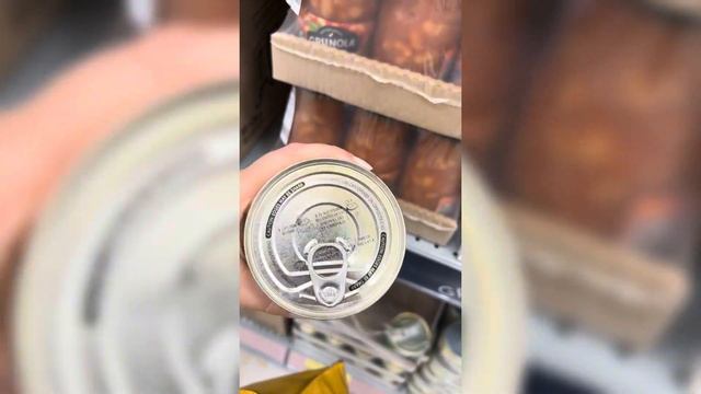 ~ Зашла в магаз. Чижик ~ Давайте посмотрим, на ананас ~