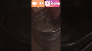 КАК БЫСТРО ОТКРЫТЬ  ПИВНУЮ  КЕГУ И ВЫТАЩИТЬ НЕСЪЁМНЫЙ  ФИТИНГ!!!!!!!!!