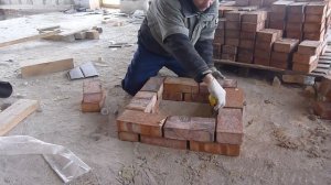 как отвесить внутренний угол из кирпича без уровня.
