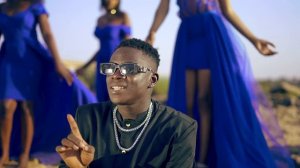 LIL DOU - MAMI SORA (Clip Officiel)