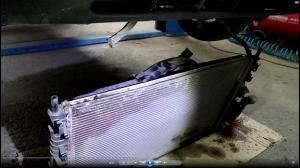 Замена радиатора системы охлаждения двигателя на Ford Focus II 1,6 Форд Фокус 2006