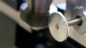 Фрезерование шестерни червячной фрезой / Gear hobbing  / Sherline mill/lathe