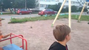 бомж напал на оператора и требует говнеца!