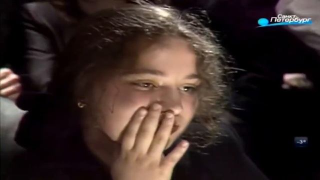 Друзь блокирует весь стол, не давая остальным сделать ставки (Что? Где? Когда?) смотреть онлайн