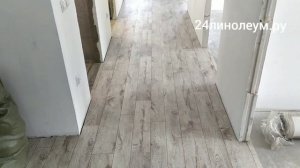 Укладка линолеум в сложный коридор одним куском более 10 метров в длину. Идеал Ультра Кантри 1.