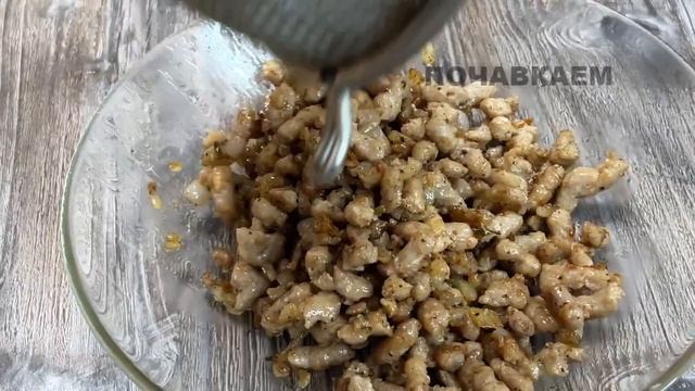 СТУДЕНТКА из АРМЕНИИ научила меня так вкусно готовить ПИРОЖКИ, без ТЕСТА! Быстрый и простой рецепт! смотреть онлайн