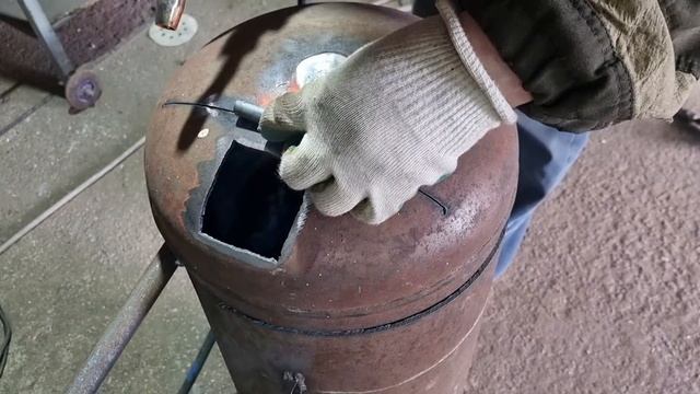 Самодельная Печка для нагрева бассейна из пропан баллона! Homemade stove for warming up the pool смотреть онлайн