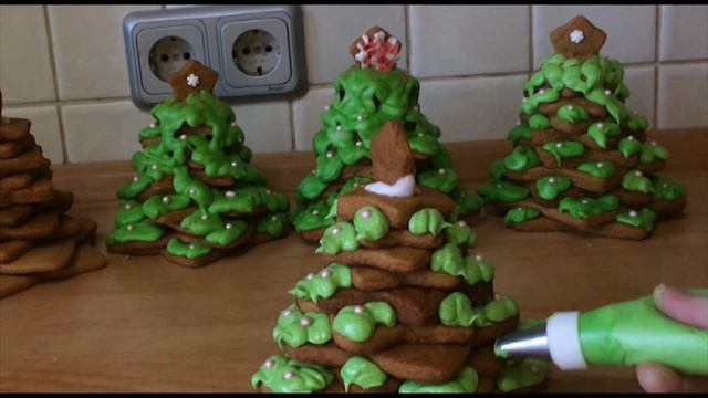 НОВОГОДНЯЯ ЕЛКА из ИМБИРНОГО ПЕЧЕНЬЯ. ПРЯНИЧНАЯ 3D ЕЛОЧКА . УКРАШЕНИЕ и НОВОГОДНИЙ ПОДАРОК.
