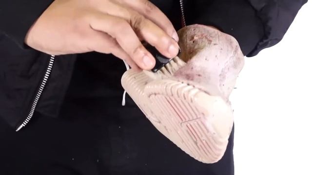 Adidas Yeezy 350 Boost против красного вина — ЭКСТРЕМАЛЬНЫЙ ТЕСТ чистящего набора Crep Protect