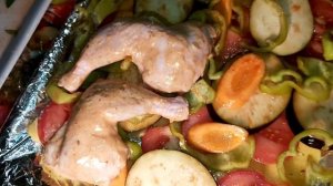 Курица с овощами в духовке.В домашних условиях.