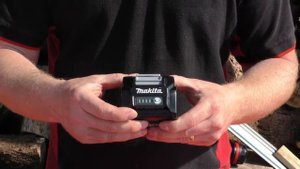 Makita 40V XGT Batteries & Chargers (BL4040 / BL4025 / DC40RA)