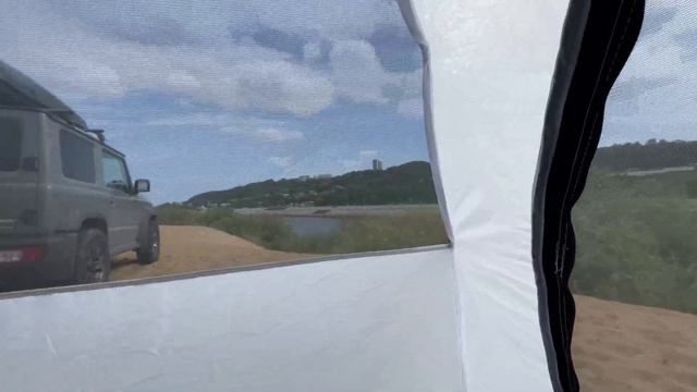 Палатка, дневной сон на природе, защита от насекомых.