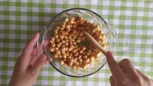 Полезная замена чипсам - хрустящий нут в духовке / Вкусно и Просто! Хрустики из нута