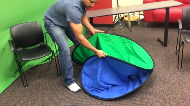 How to fold a portable green screen -SIMPLE! смотреть онлайн