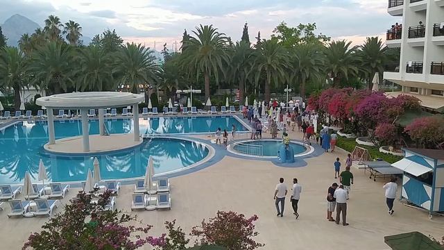 Праздник в отеле Кемера, последний день пленеров смотреть онлайн