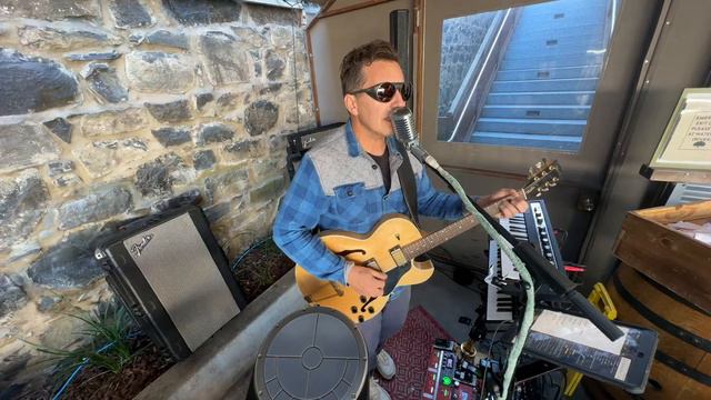 ES 135 is back on Sunday Funday with Boss RC-600 #rc600 смотреть онлайн