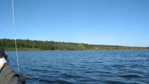 Надувная лодка под парусом (версия 4)