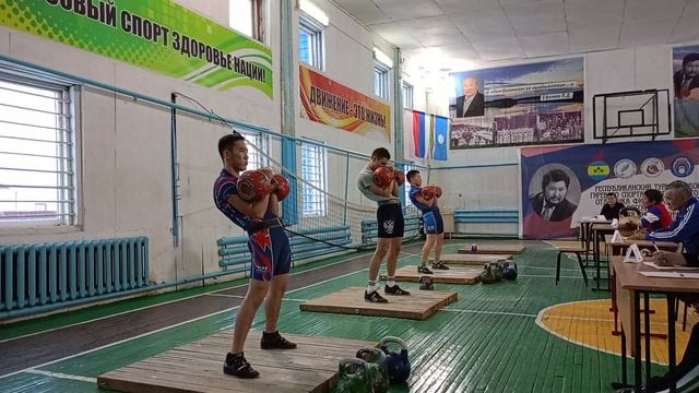 Республиканский Турнир Чурапчинский улус в памяти Решетникова Н.Н./ с. Чыапппара/ Мужчины толчок смотреть онлайн