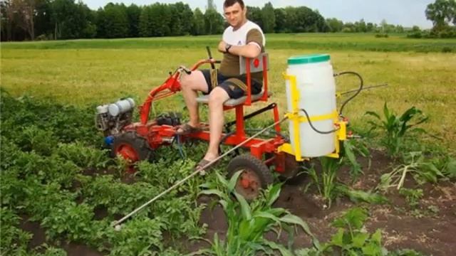 Навесной опрыскиватель "Вепр" 80 л. с компрессором Ураган 90120 к мототракторам