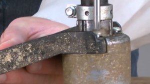 Trimmer Repair - Replacing the Guard and Blade (Ryobi Part # 791-683274)