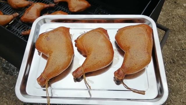 Как закоптить мясо / копчёное окорочка / горячее копчение / коктал