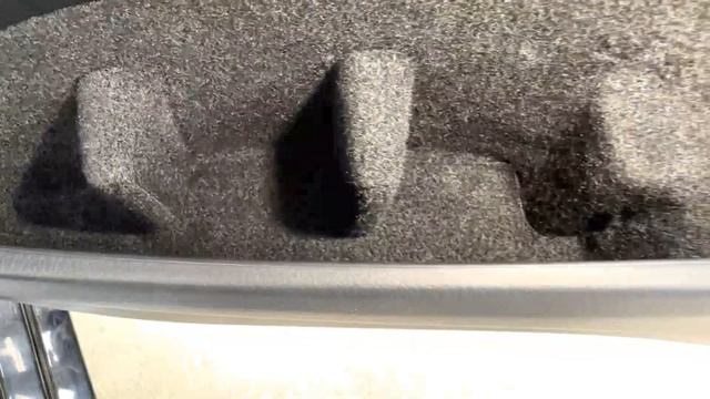 Обшивка самоклеющимся карпетом в двери / бардачок / подлокотник для Toyota Camry 50 / 55 2011-2018 смотреть онлайн