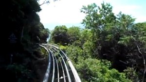 Авария на электросанях в парке Винперл (Vinpearl) .