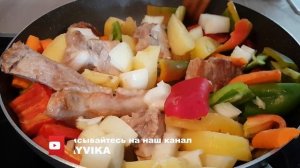 Очень вкусное Жаркое из свинины с картошкой и овощами.