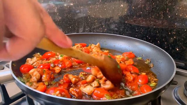 Mediterranean Style Tomato, Ricotta and Chicken Tart смотреть онлайн