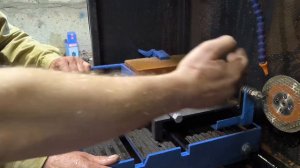 Универсальный многофункциональный станок для обработки кирпича.