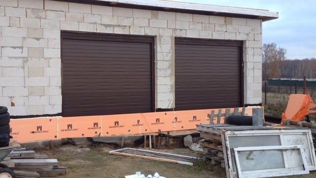 Автоматические секционные ворота.