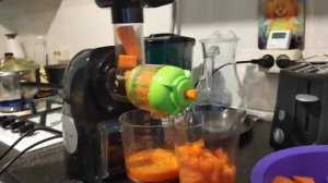 Соковыжималка KITFORT KT-1111-1, 1КГ МОРКОВИ