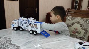 Машинки для детей. АВТОВОЗ. игра. Полицейские автомобиль