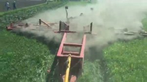 Трактор Джон Дир и лущильник БОРС 9 работа по целине