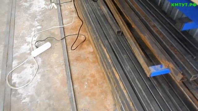 Металлсервис привез ржавый металл. Строительство склада мастерской