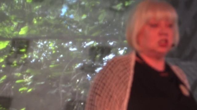 Светлана Крючкова читает "Поэт и толпа"