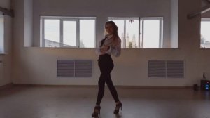 Приватный танец. Танец для партнёра. Стриппластика для начинающих.