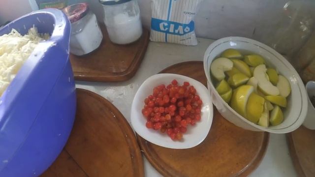 Як заготовити ( заквасити ) капустяні листки для голубців. ПІДБІРКА РЕЦЕПТІВ КВАШЕНОЇ КАПУСТИ. смотреть онлайн