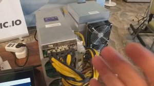 Асик S17 майнит 80 терахеш / S9 20 терахеш за 1500 ватт