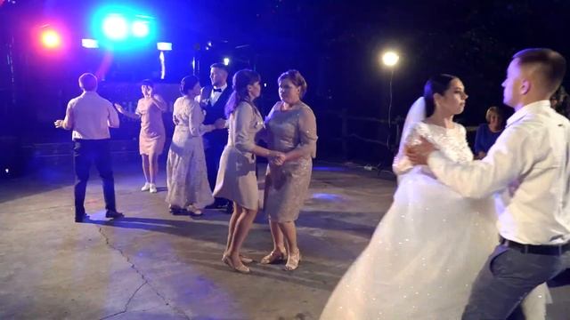 AUDIO найкраща полька на весіллі/УКРАЇНСЬКЕ ВЕСІЛЛЯ AUDIO смотреть онлайн