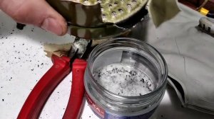 Активированный уголь с фильтра противогаза ГП-5.