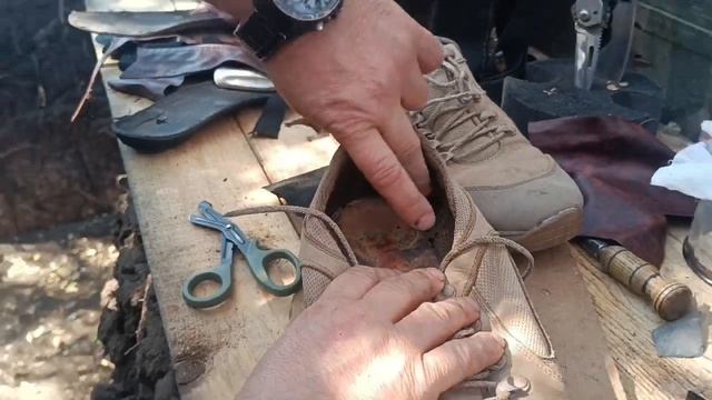 Ремонт кроссовок в домашних условиях.Часть1.Исправляем протёртый задник. смотреть онлайн