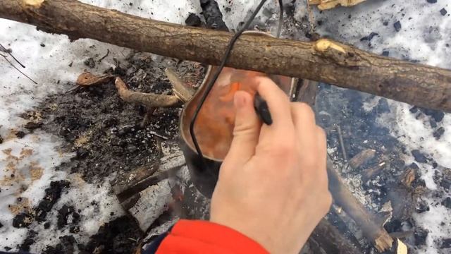 Уха из горбуши с помидорами и болгарским перцем