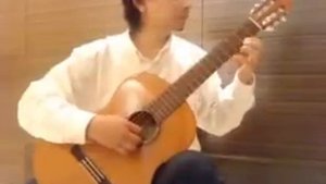 Difference between 2 guitars Yamaha C40 and Yamaha CG111C (renamed to CG142C)