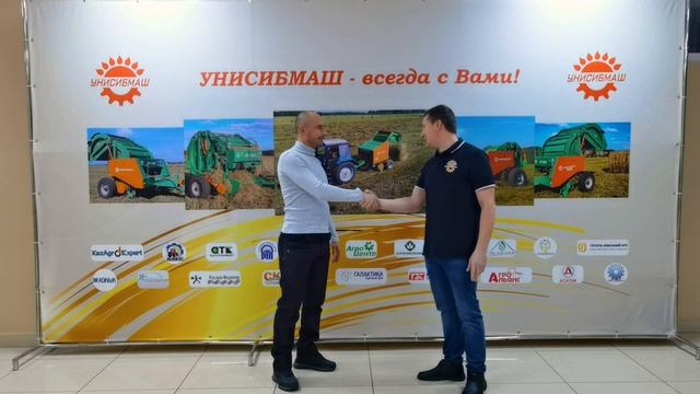УНИСИБМАШ награждает Крафт Андрея победителя конкурса Сенокос 2022 смотреть онлайн