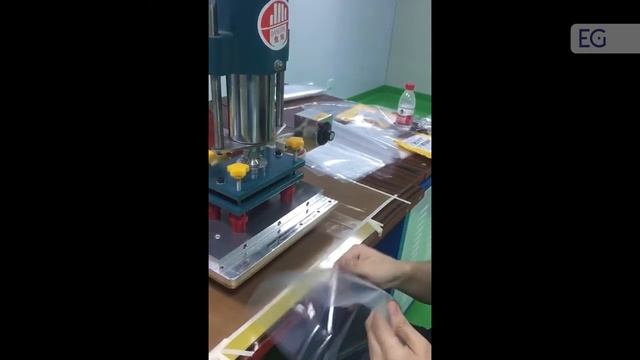 Станок для сварки ПВХ изделий токами высокой частоты, модель CH смотреть онлайн