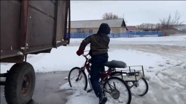 Миксер - Покатушка на мотовелике смотреть онлайн