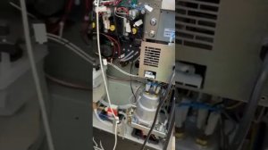 Как снять вытяжку