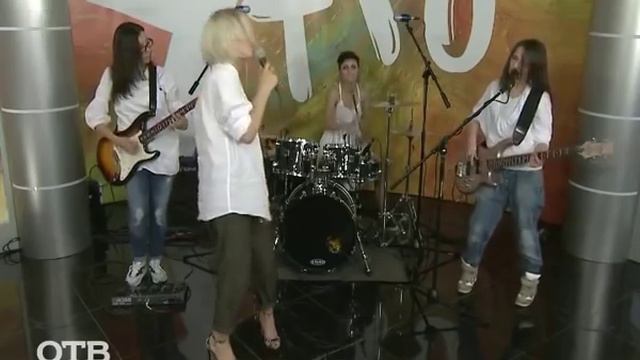 Хорошее утреннее настроение от группы "Деффки" (01.07.15)