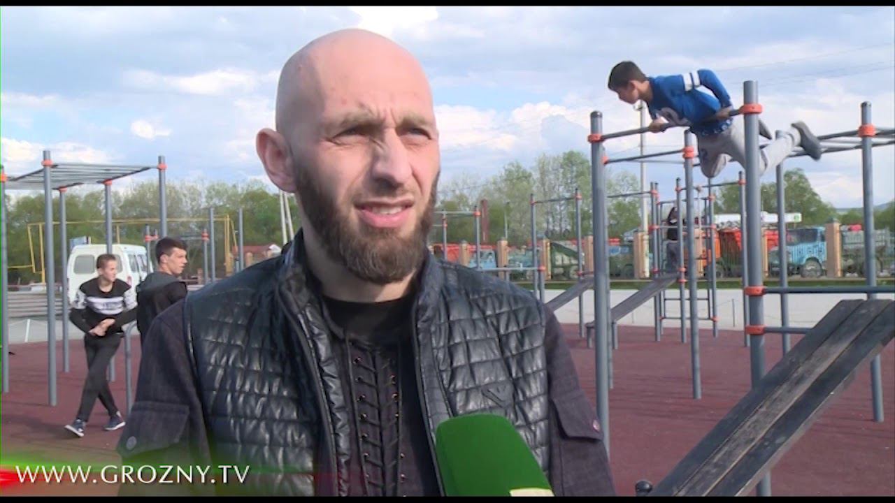 Спорт чечне. Грозненский воркаут Юнус Кудусов в Дубае видео.